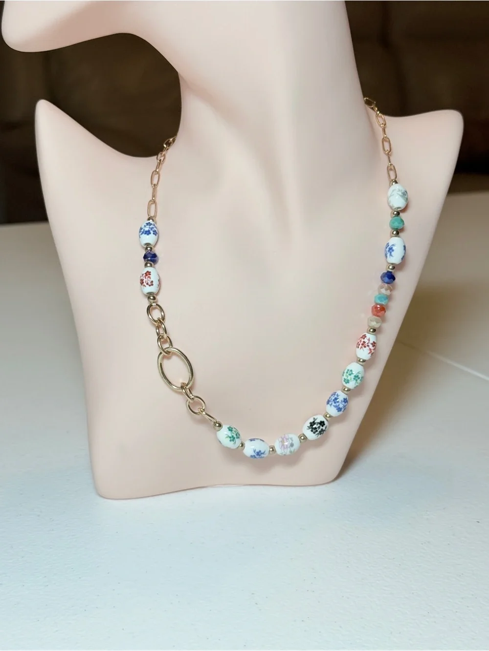 Trendy Floral Bead Necklace in Multicolor